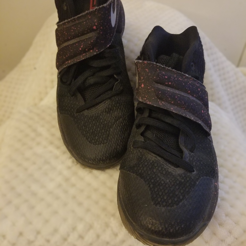 High top youth Nike's